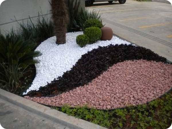 decorazione-giardino-originale-con-i-sassolini-21
